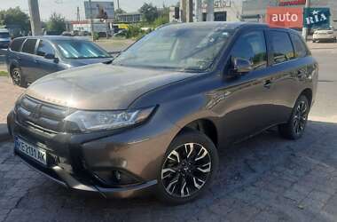 Позашляховик / Кросовер Mitsubishi Outlander 2018 в Ужгороді
