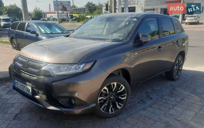 Внедорожник / Кроссовер Mitsubishi Outlander 2018 в Ужгороде