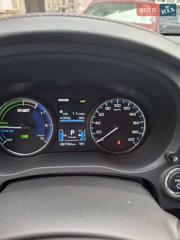 Внедорожник / Кроссовер Mitsubishi Outlander 2019 в Шептицькому