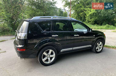 Внедорожник / Кроссовер Mitsubishi Outlander 2007 в 