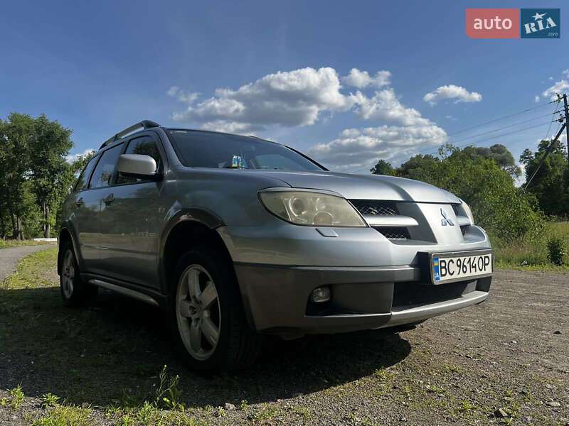 Mitsubishi Outlander 2005