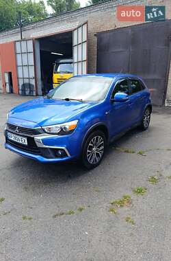 Внедорожник / Кроссовер Mitsubishi Outlander 2016 в Запорожье