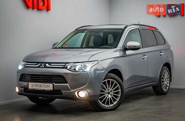 Внедорожник / Кроссовер Mitsubishi Outlander 2013 в Киеве