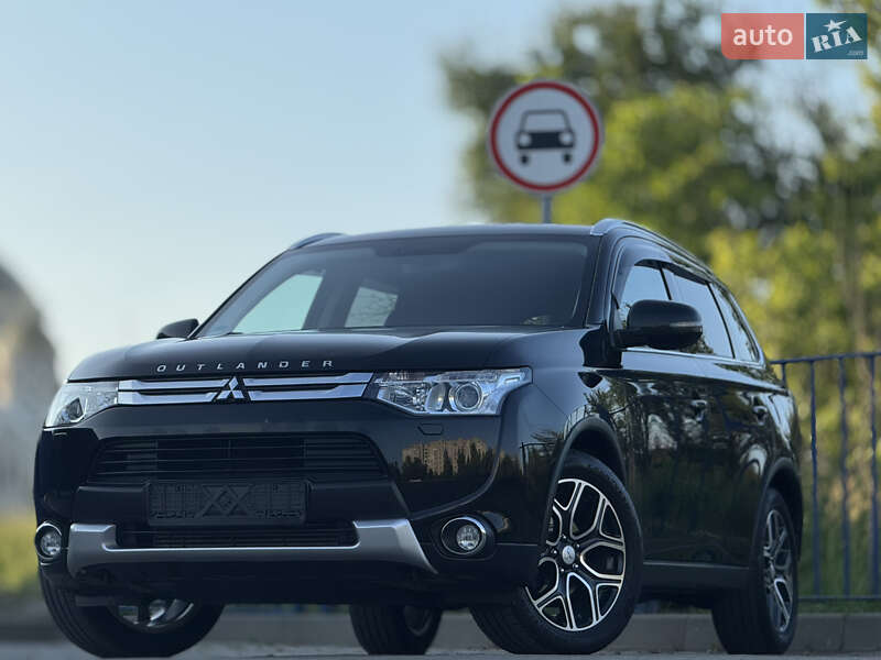 Mitsubishi Outlander 2015