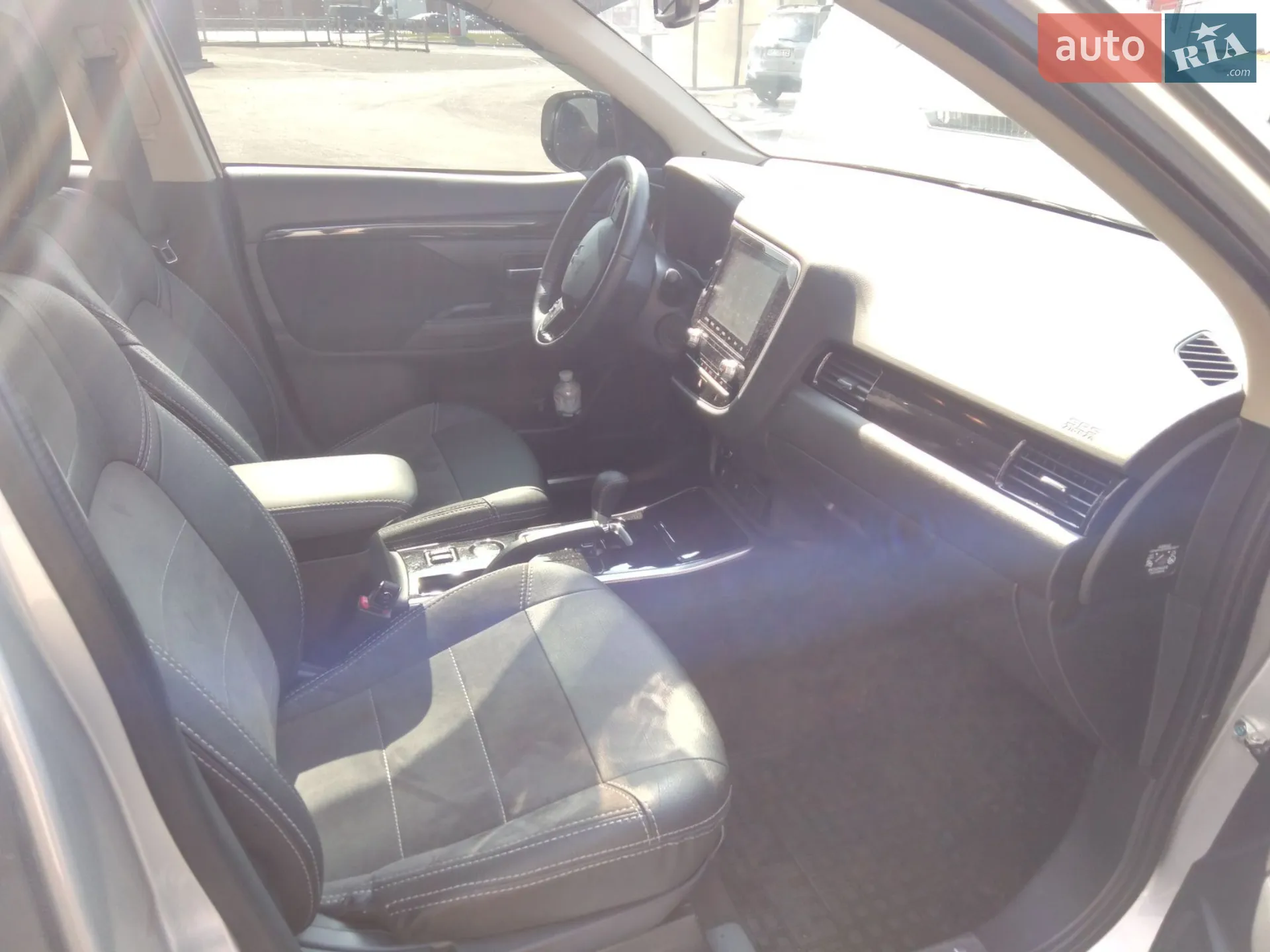2020 Mitsubishi Outlander - мініатюра 10