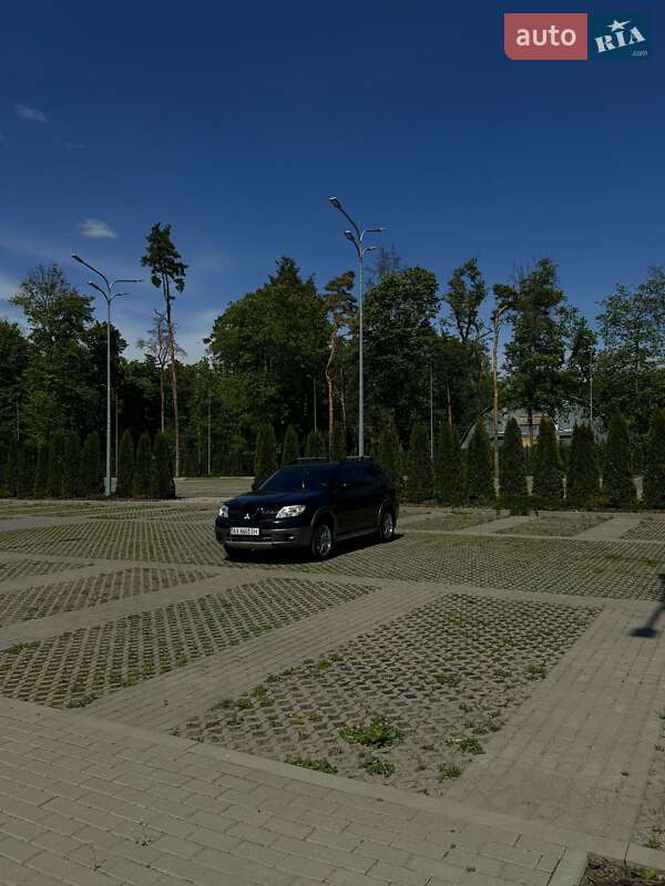 Позашляховик / Кросовер Mitsubishi Outlander 2005 в Харкові