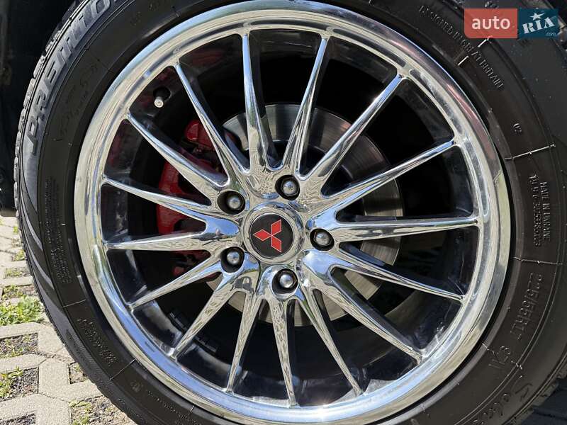 Позашляховик / Кросовер Mitsubishi Outlander 2005 в Харкові