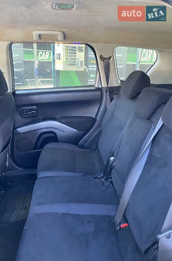 Внедорожник / Кроссовер Mitsubishi Outlander 2007 в 