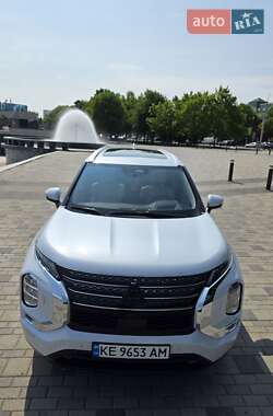 Позашляховик / Кросовер Mitsubishi Outlander 2023 в Дніпрі