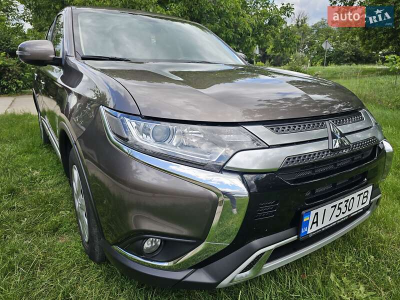 Позашляховик / Кросовер Mitsubishi Outlander 2021 в Білій Церкві
