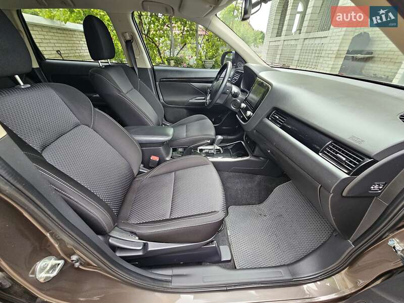 Позашляховик / Кросовер Mitsubishi Outlander 2021 в Білій Церкві