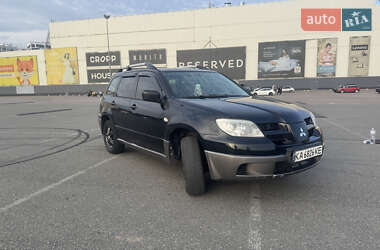 Внедорожник / Кроссовер Mitsubishi Outlander 2004 в Киеве