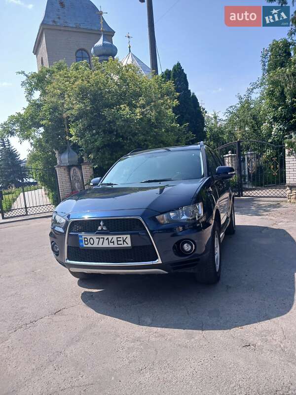 Внедорожник / Кроссовер Mitsubishi Outlander 2010 в Тернополе