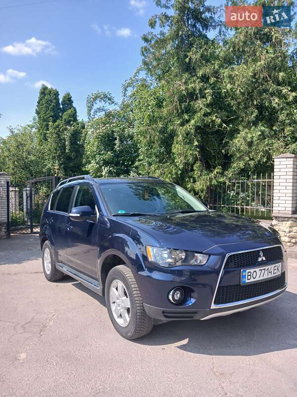 Внедорожник / Кроссовер Mitsubishi Outlander 2010 в Тернополе
