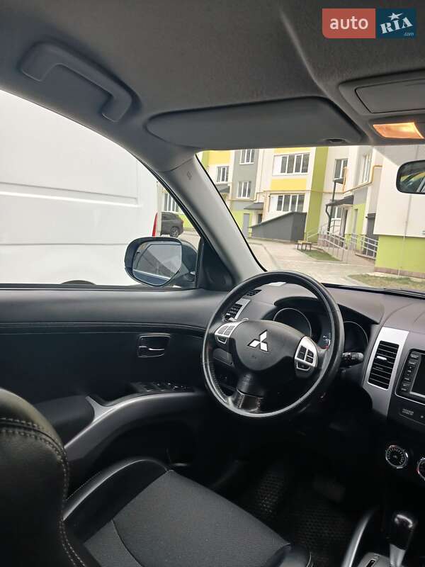 Внедорожник / Кроссовер Mitsubishi Outlander 2010 в Тернополе
