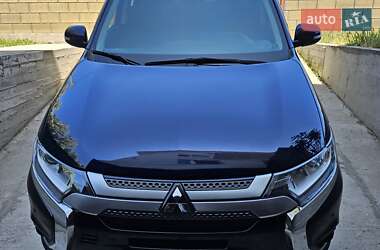 Позашляховик / Кросовер Mitsubishi Outlander 2019 в Одесі