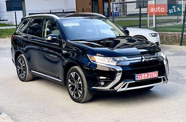 Внедорожник / Кроссовер Mitsubishi Outlander 2019 в Львове