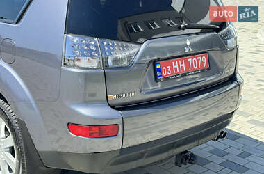 Внедорожник / Кроссовер Mitsubishi Outlander 2008 в 