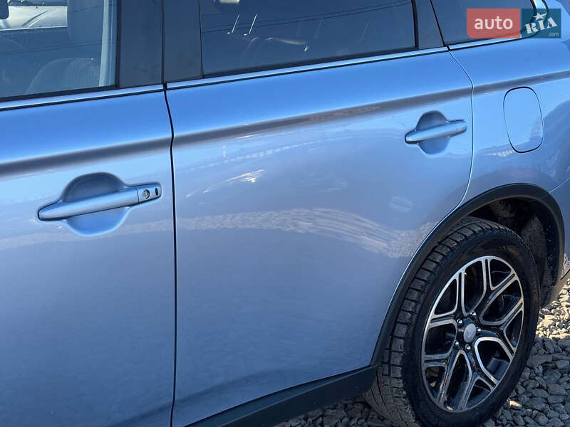 Позашляховик / Кросовер Mitsubishi Outlander 2014 в Стрию