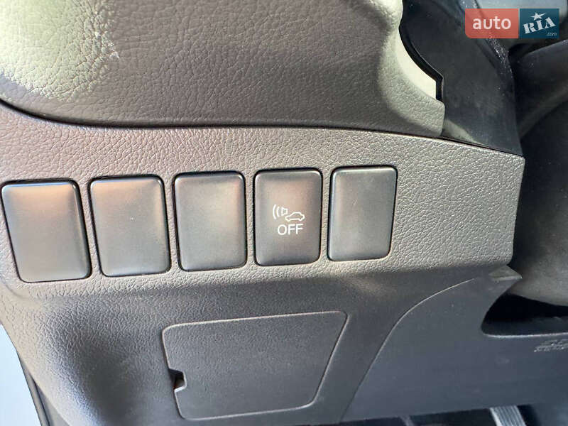 Позашляховик / Кросовер Mitsubishi Outlander 2014 в Стрию