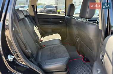 Внедорожник / Кроссовер Mitsubishi Outlander 2020 в 