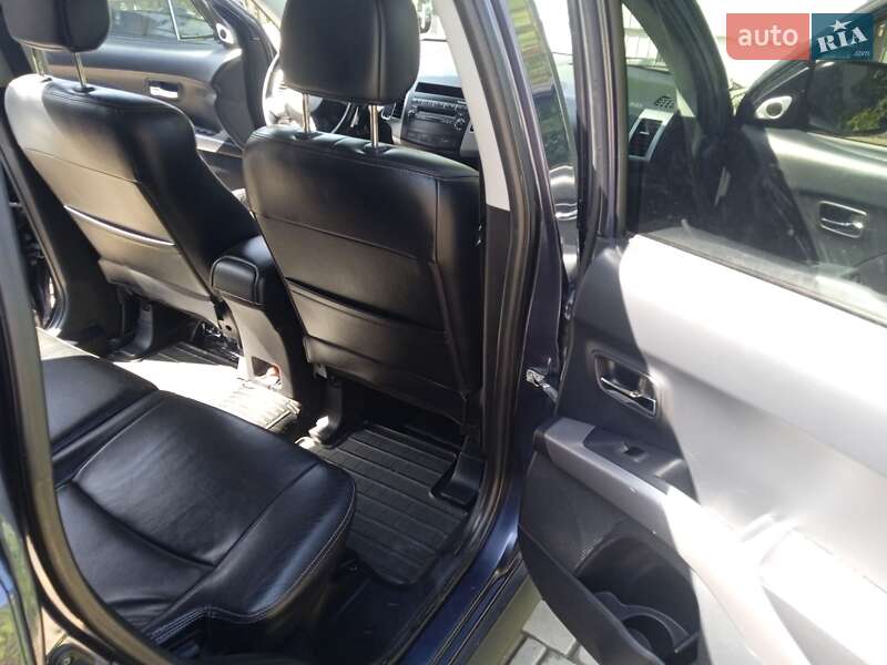 Позашляховик / Кросовер Mitsubishi Outlander 2009 в Літині