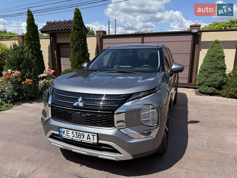 Mitsubishi Outlander 2022