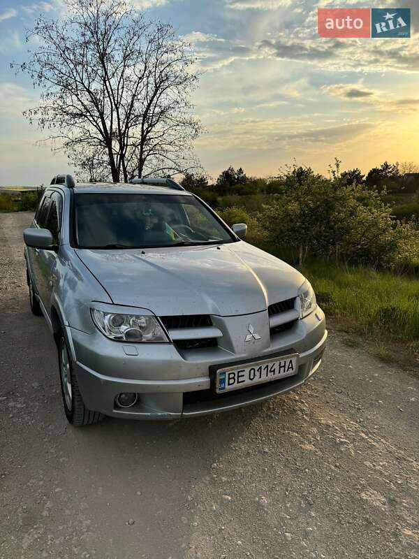 Внедорожник / Кроссовер Mitsubishi Outlander 2008 в Николаеве