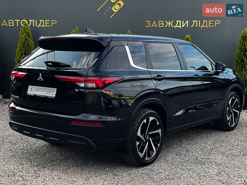 Внедорожник / Кроссовер Mitsubishi Outlander 2022 в Одессе