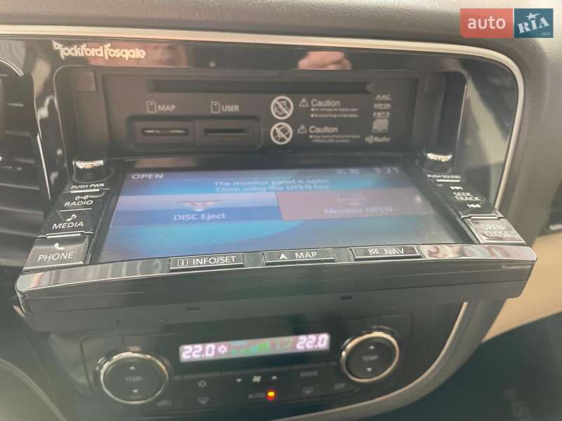 Позашляховик / Кросовер Mitsubishi Outlander 2015 в Броварах