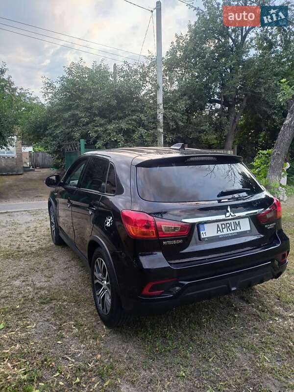 Позашляховик / Кросовер Mitsubishi Outlander 2018 в Києві фото 10 Позашляховик / Кросовер Mitsubishi Outlander 2018 в Києві