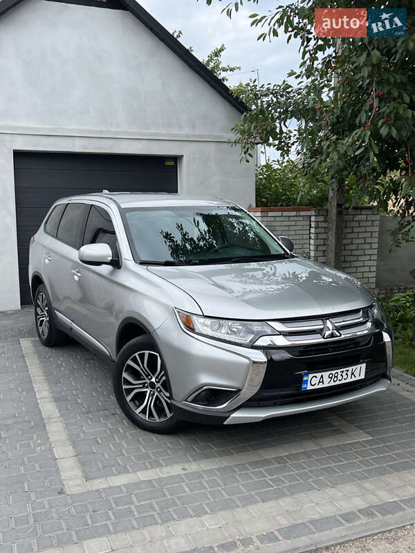 Внедорожник / Кроссовер Mitsubishi Outlander 2018 в Золотоноше