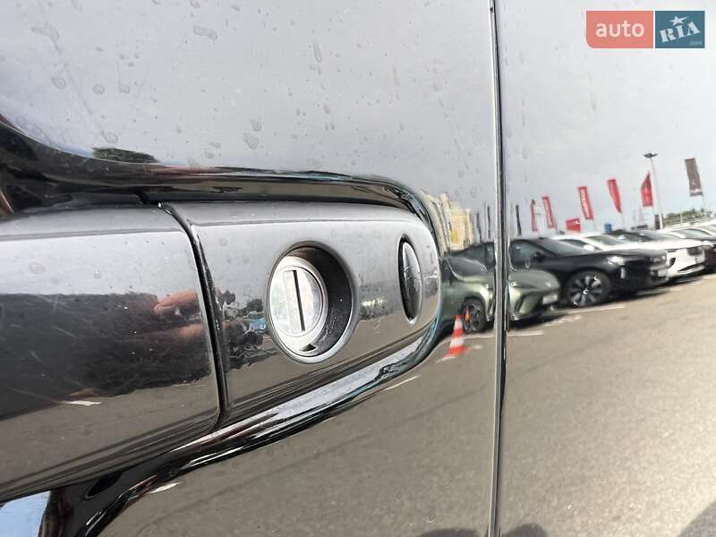 Внедорожник / Кроссовер Mitsubishi Outlander 2020 в Киеве