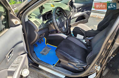 Внедорожник / Кроссовер Mitsubishi Outlander 2008 в 