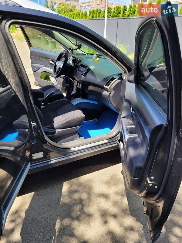 Внедорожник / Кроссовер Mitsubishi Outlander 2008 в Днепре