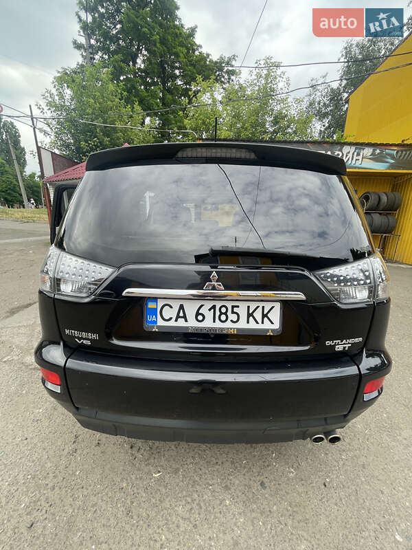 Внедорожник / Кроссовер Mitsubishi Outlander 2010 в Черкассах