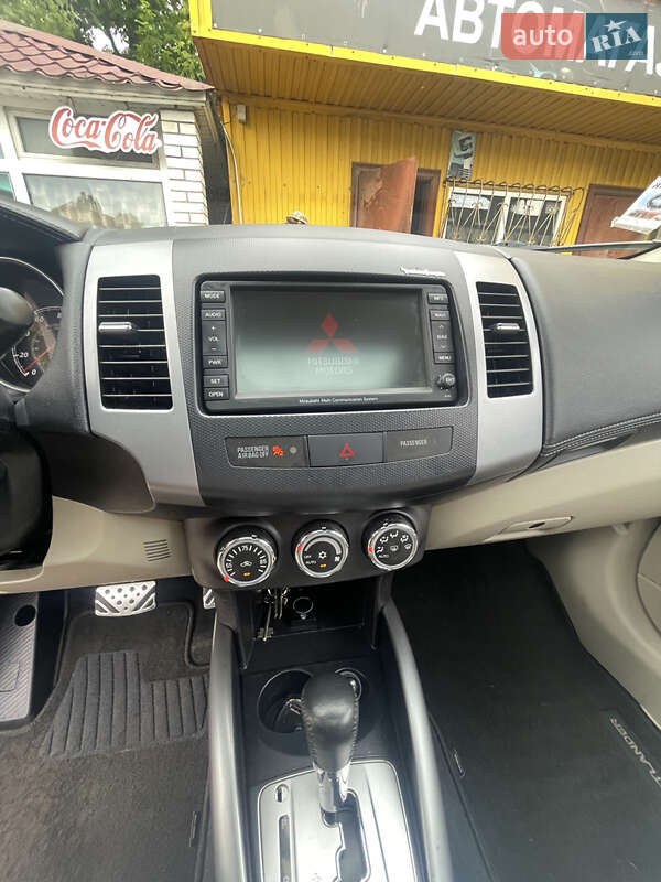 Внедорожник / Кроссовер Mitsubishi Outlander 2010 в Черкассах