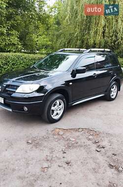 Внедорожник / Кроссовер Mitsubishi Outlander 2005 в Подольске