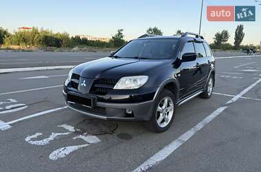 Внедорожник / Кроссовер Mitsubishi Outlander 2006 в Киеве