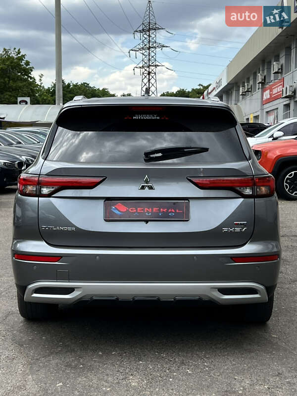 Внедорожник / Кроссовер Mitsubishi Outlander 2023 в Одессе фото 12 Внедорожник / Кроссовер Mitsubishi Outlander 2023 в Одессе