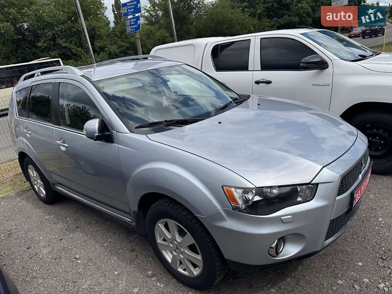 Внедорожник / Кроссовер Mitsubishi Outlander 2010 в Киеве