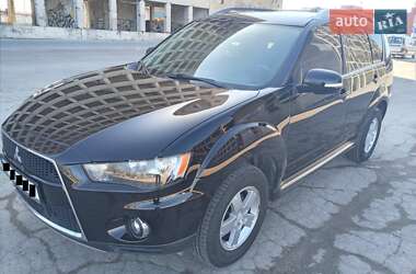 Внедорожник / Кроссовер Mitsubishi Outlander 2010 в 