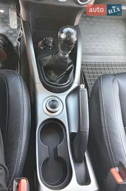 Внедорожник / Кроссовер Mitsubishi Outlander 2010 в 