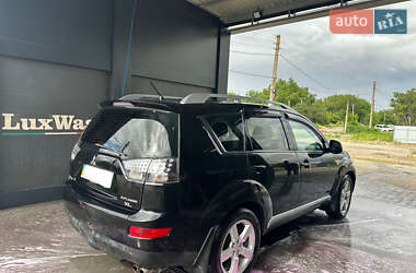 Внедорожник / Кроссовер Mitsubishi Outlander 2007 в 
