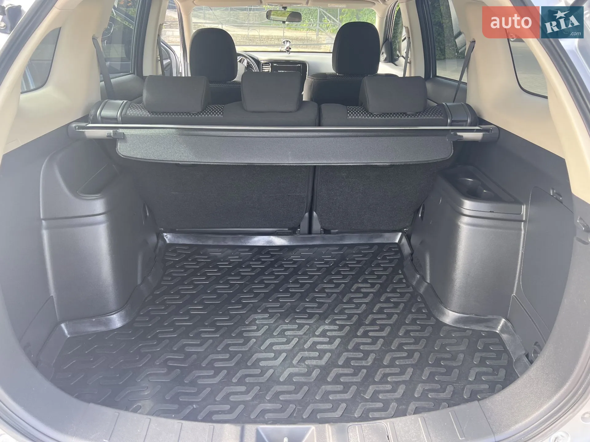 2016 Mitsubishi Outlander - мініатюра 14