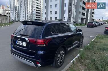 Позашляховик / Кросовер Mitsubishi Outlander 2018 в Харкові