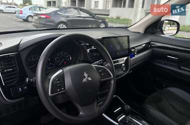 Позашляховик / Кросовер Mitsubishi Outlander 2018 в Харкові