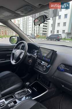 Позашляховик / Кросовер Mitsubishi Outlander 2018 в Харкові