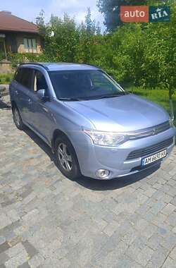 Mitsubishi Outlander 2014
