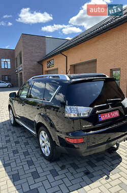 Позашляховик / Кросовер Mitsubishi Outlander 2010 в 